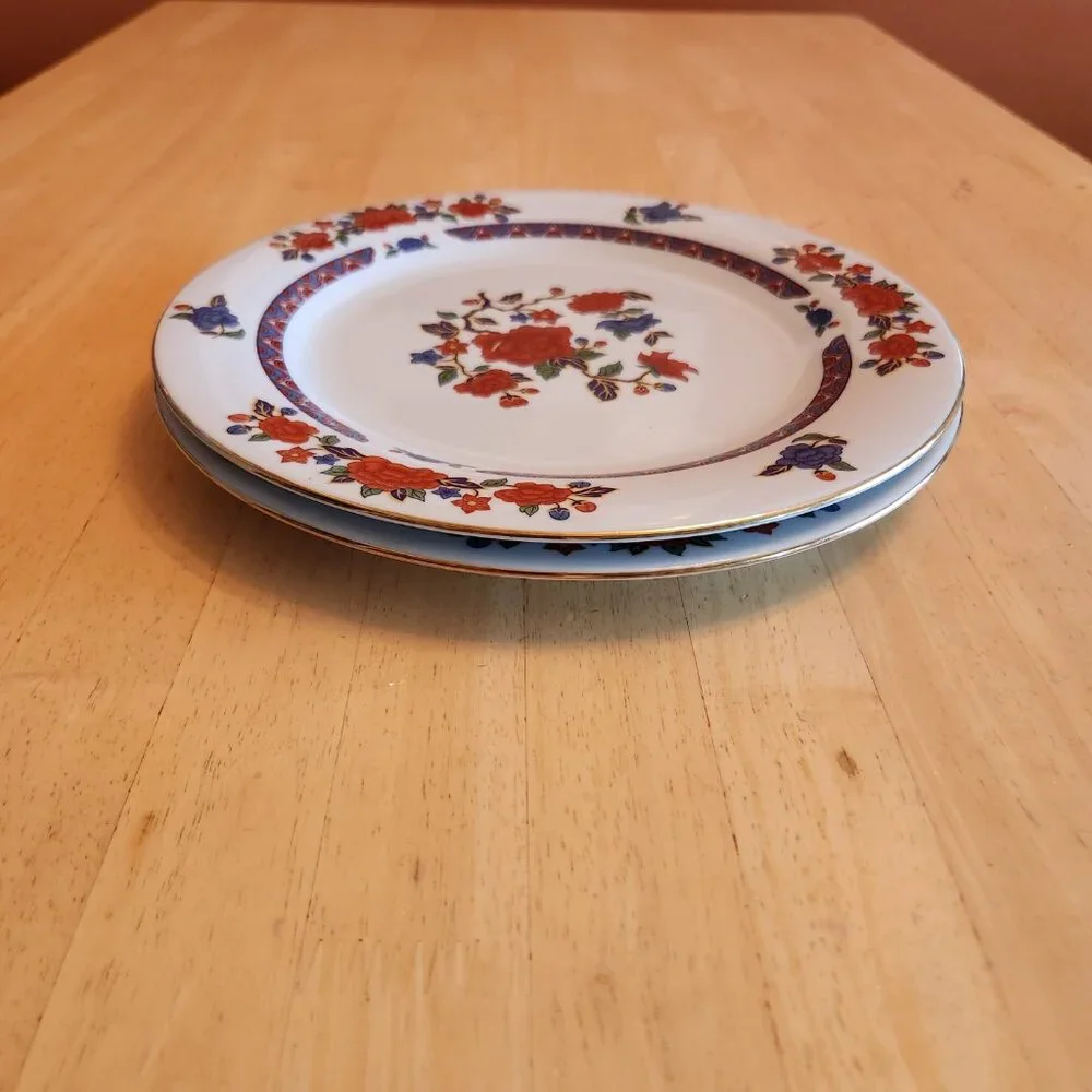 Crown Ming China Old Imari  2 Dinner Plates Asian Style Floral 10 ½”